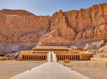 9 Amazing Experiences In Luxor The Valley Of The Kings And Queens